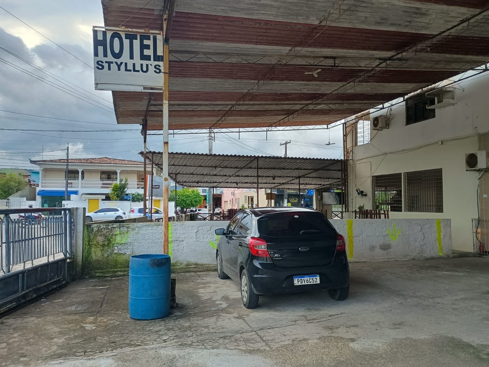 Estacionamento privativo do hotel